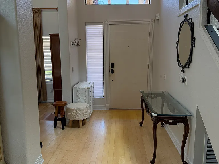 3319 Piragua St — Photo 10