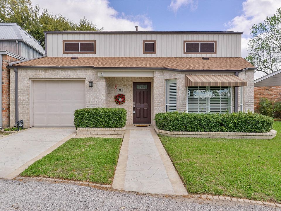 1st image of 20 Golfview Manor Rd