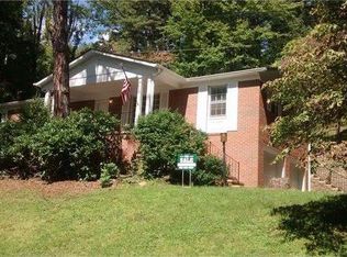 55 Brunswick Dr, Waynesville, NC 28786