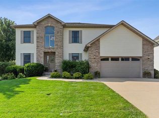 1371 Prairie Grass Ln, Iowa City, IA 52246
