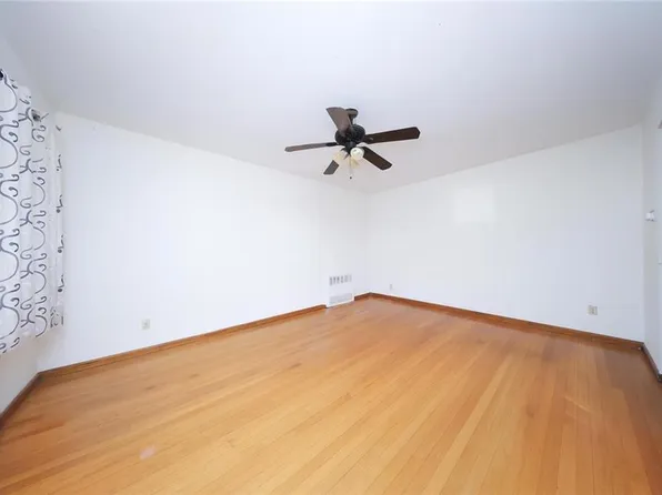 25 Lincoln Avenue image 9 of 26