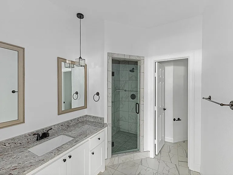 1317 E Cannon St — Photo 16