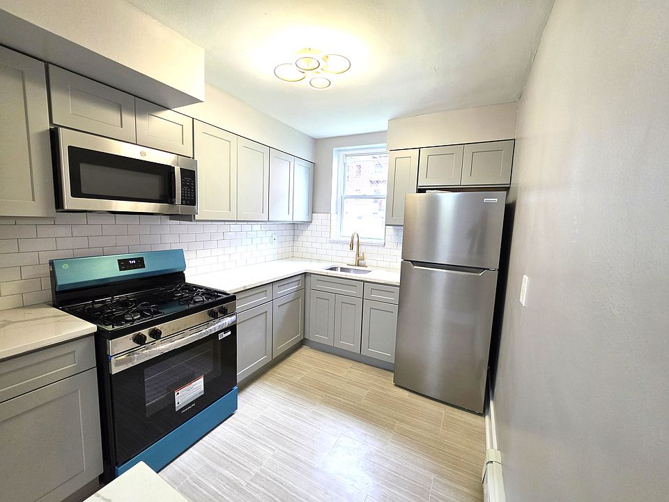 1st image of 423 Lincoln Ave #2