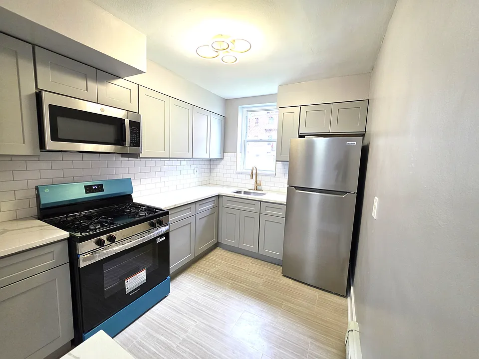 423 Lincoln Ave #2