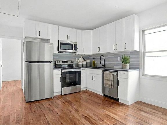 3rd image of 1148 E 211th Street