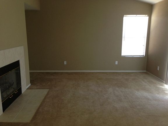 4th image of 730 Waterford Way