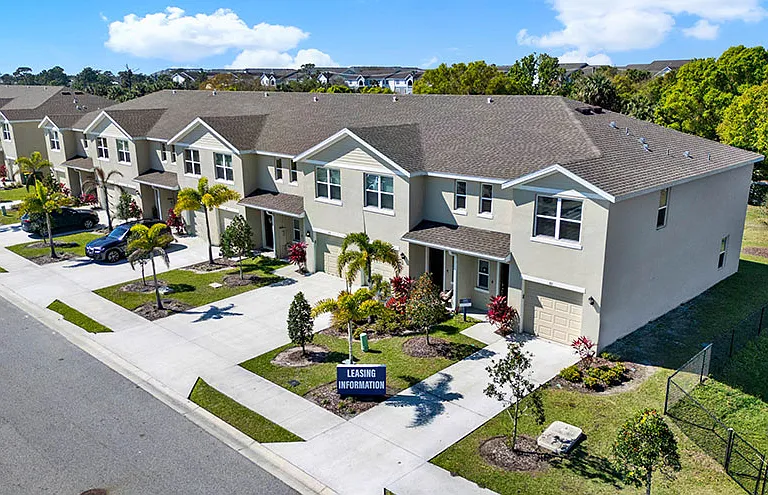 Amore Village Townhomes — Photo 6