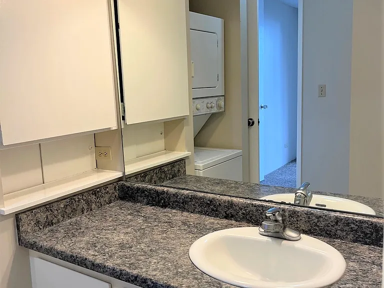 411 Hobron Ln #1012 — Photo 9