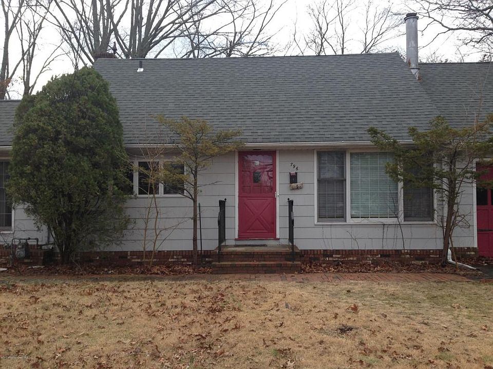 1st image of 796 Central Ave