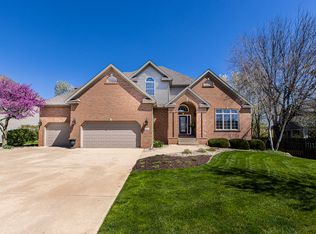 3 Derby Way, Bloomington, IL 61704