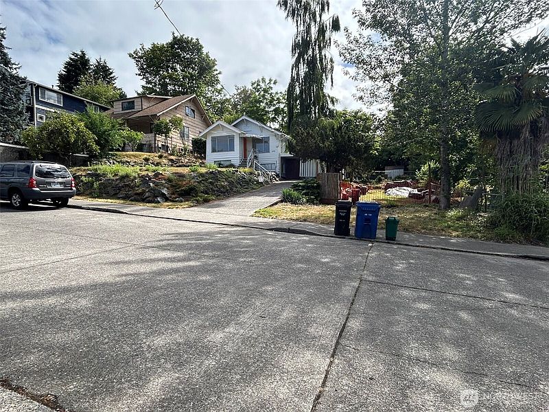 2nd image of 6538 51st Avenue S