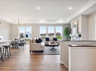 9041 62nd St S, Cottage Grove, MN 55016