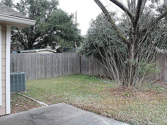 2nd image of 16202 Villa Del Norte Dr