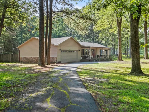 8611 Yellow Oak Dr, Jacksonville, AR 72076