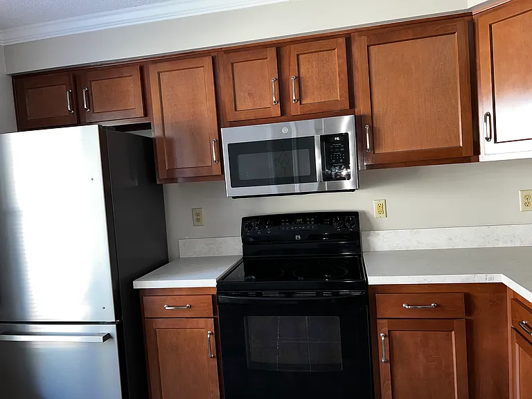 103 Hearthstone — Photo 12