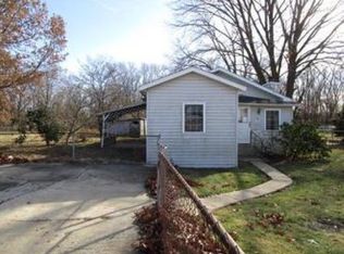 116 E 8th St, Tilton, IL 61833