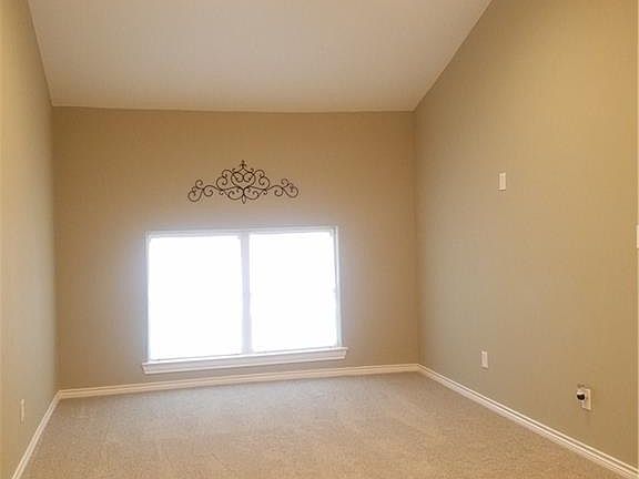 5th image of 3008 Holm Dr