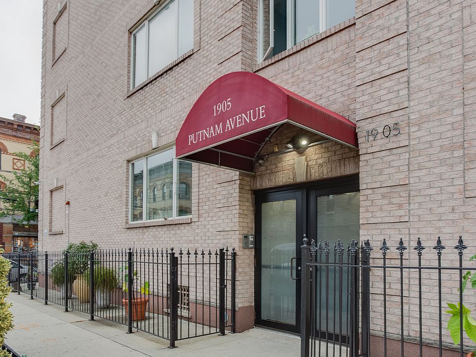 1st image of 1905 Putnam Ave APT 2L