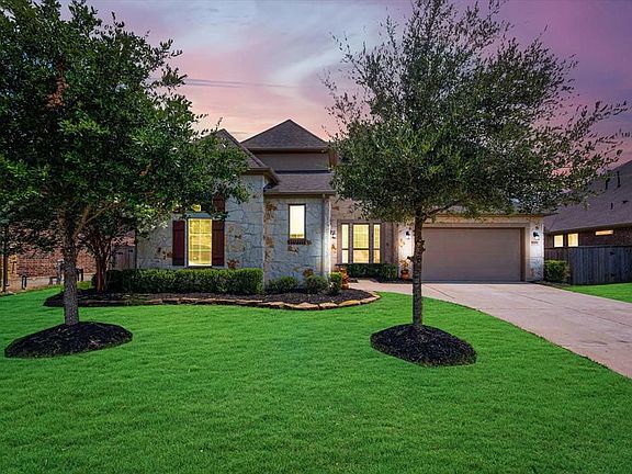 3rd image of 20319 Everwood Green Ln