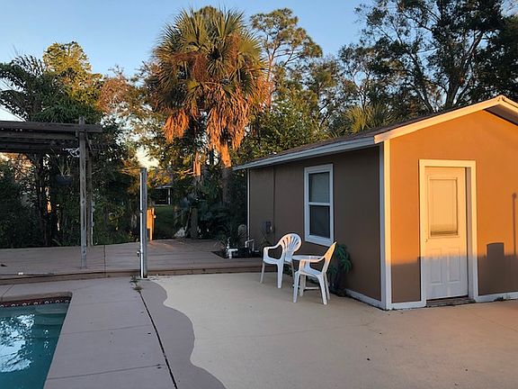 3rd image of 124 Aqua Ct
