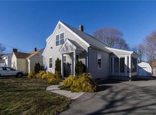 17 Lincoln Ave, North Providence, RI 02904