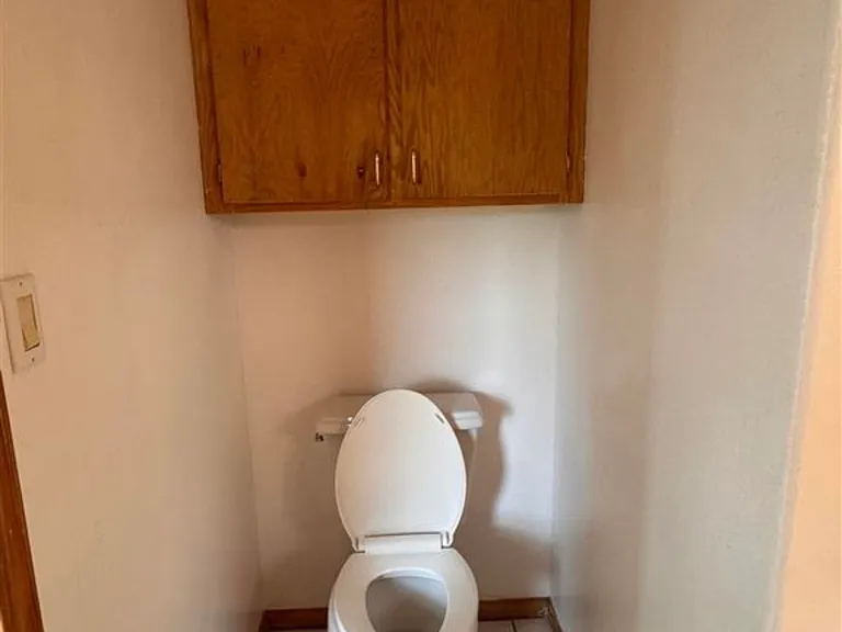 118 SE Churchill Way — Photo 12