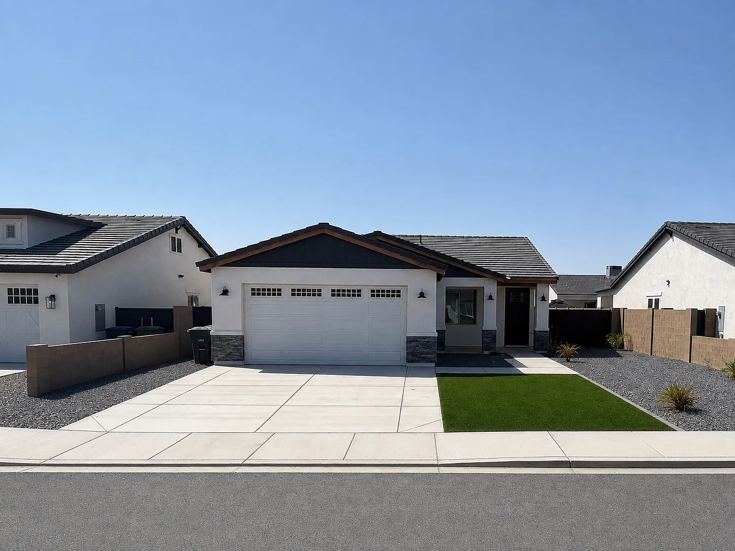 3 bed, 1325 sqft, $2,350 — Photo 1