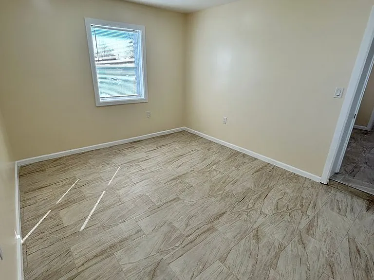2433 Wakulla Ave — Photo 18