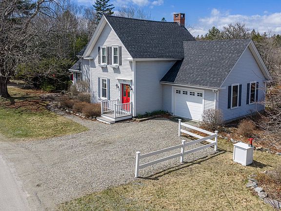 3rd image of 1052 Meadow Pond Road