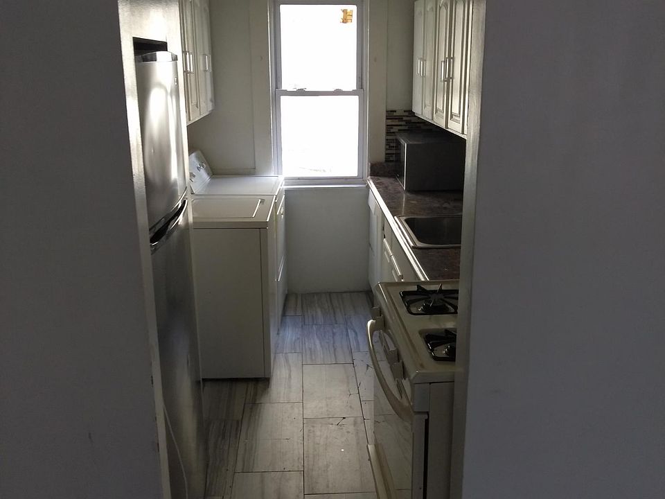 2nd image of 50 Oak St #1
