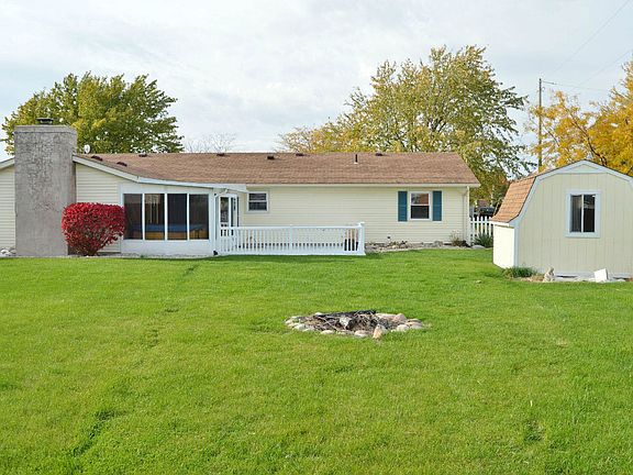4th image of 1665 Twin Dr