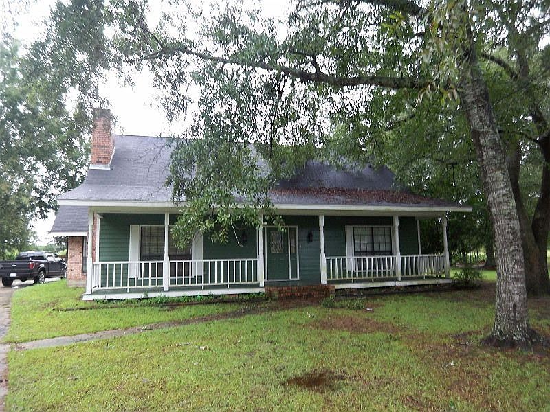 2nd image of 18181 Holly Ridge Dr