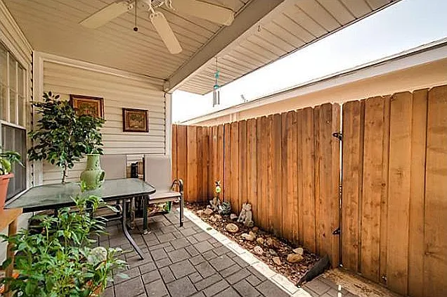 826 Creekside Dr — Photo 17