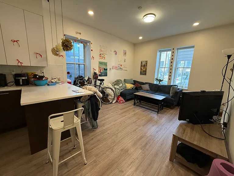 1472 Tremont St #1 — Photo 3