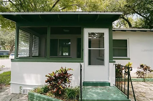 2001 Dr Martin Luther King Jr St N #4 Photo 1 2001 Dr Martin Luther King Jr St N #4 Photo 1