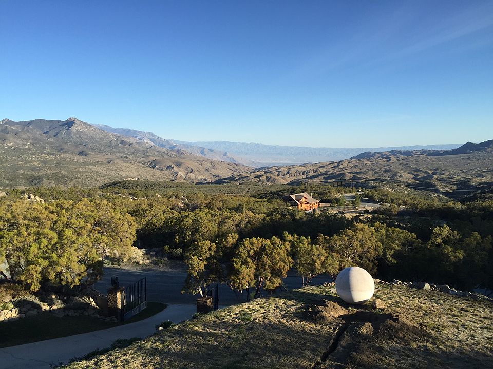 1st image of 67265 Skyview Dr
