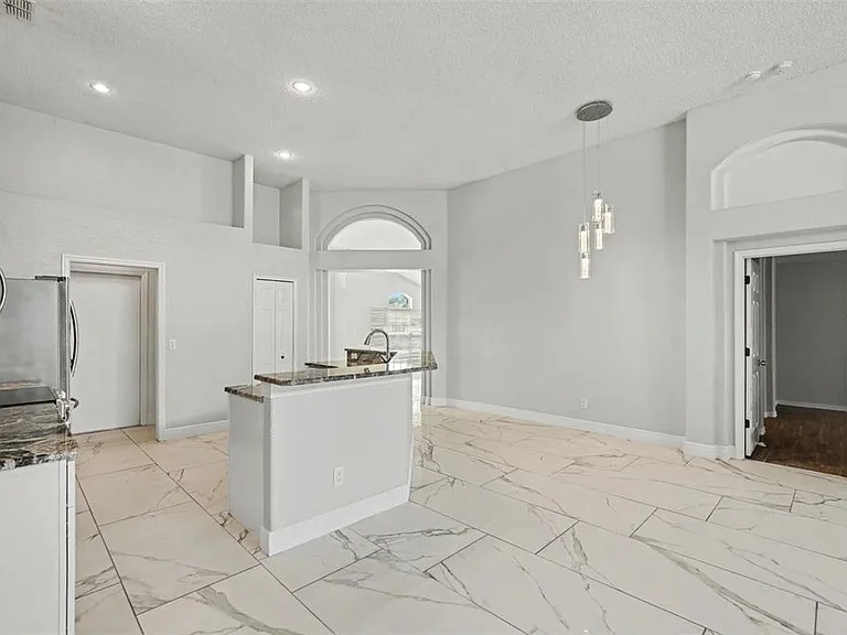 11504 Wellman Dr — Photo 10