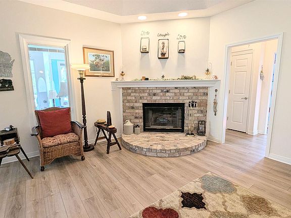 2nd image of 2189 Spanish Oak Dr
