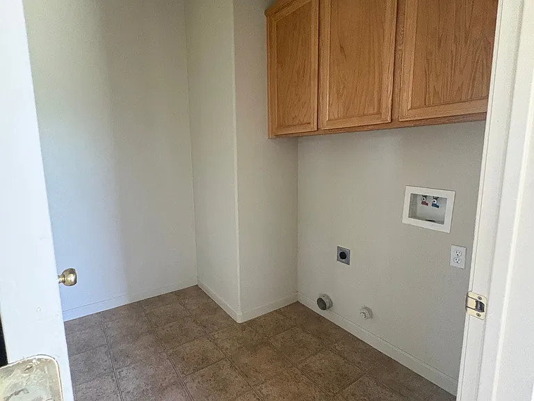 614 Mosburg Loop — Photo 24