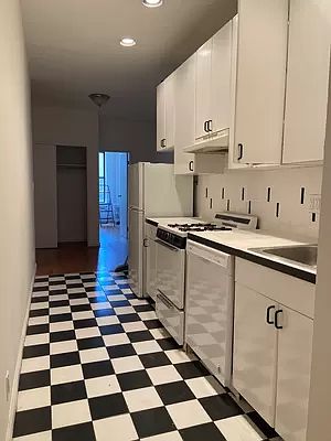1st image of 1744 1st Ave APT 4N