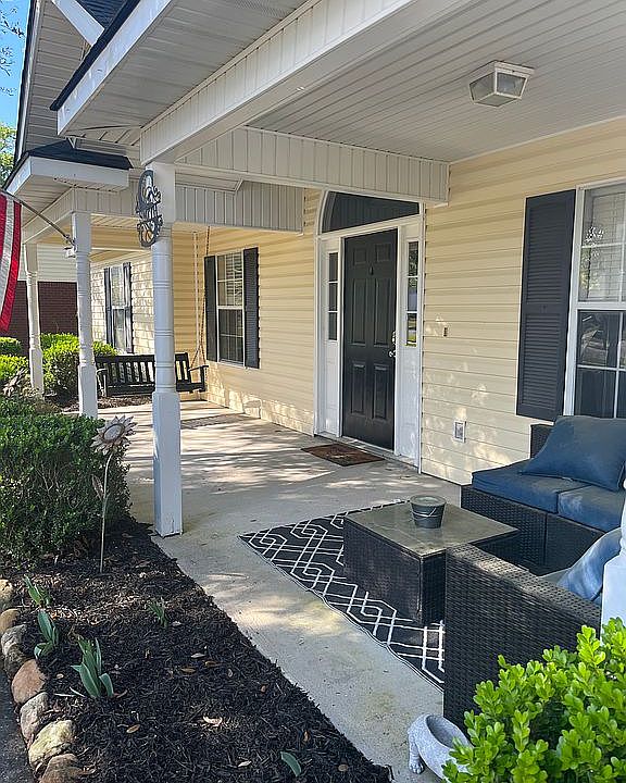 1st image of 122 Four Oaks Ct