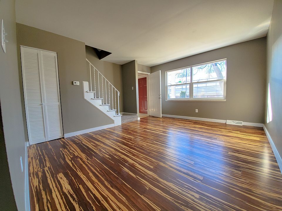 2nd image of 601 Village Place North Dr