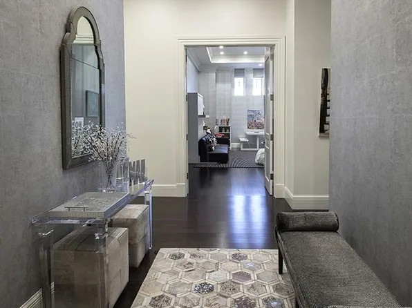 351 E. 51st Street image 1 of 22