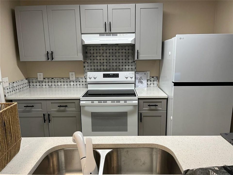 1st image of 7101 Fairington Ridge Cir