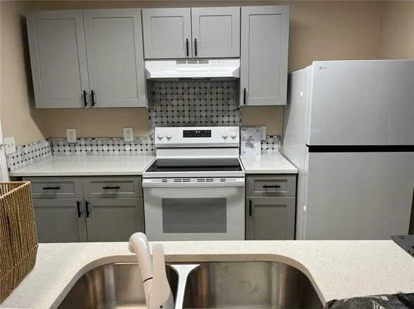 7101 Fairington Ridge Cir, Lithonia, GA 30038