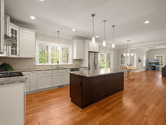 4th image of 261 Ipswich Rd
