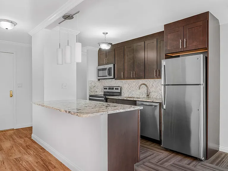 747 10th Ave #31F — Photo 1