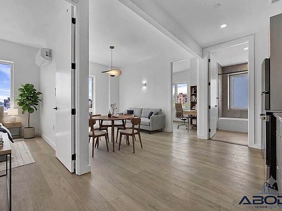 4th image of 172-02 Hillside Ave #5A