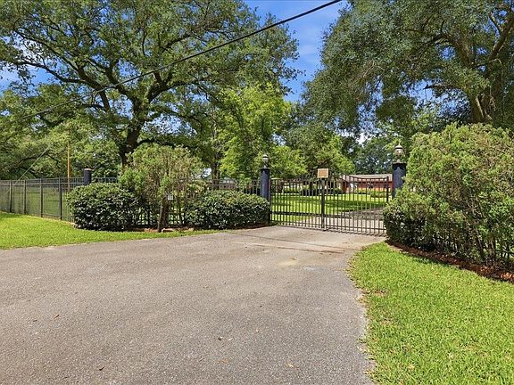2nd image of 3407 Old Kountze Rd