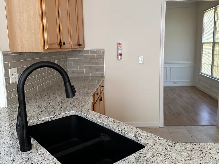 125 Quay Cir — Photo 13